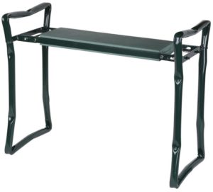 Stolička je určená na využitie najmä v záhrade. Je skladacia